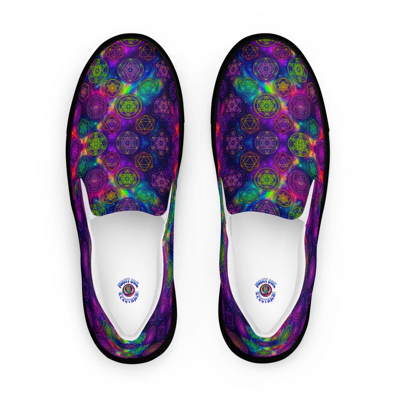 Women’s slip-on canvas shoes