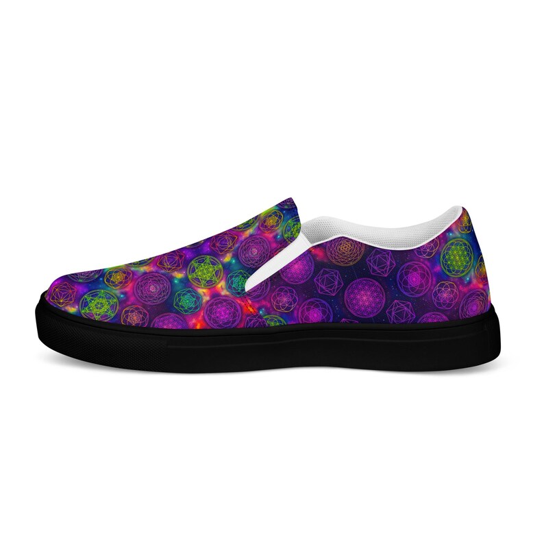 Women’s slip-on canvas shoes