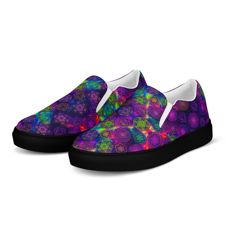 Women’s slip-on canvas shoes