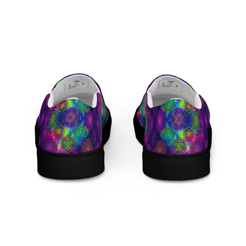 Women’s slip-on canvas shoes