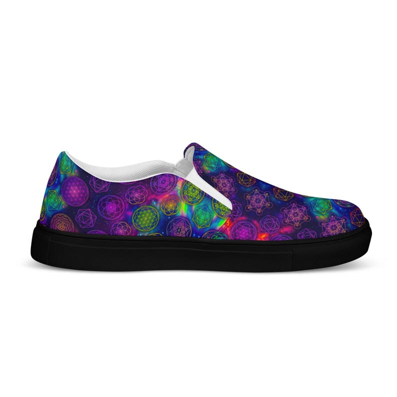 Women’s slip-on canvas shoes