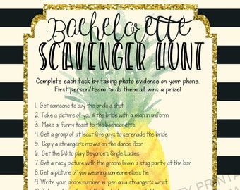 Bachelorette scavenger hunt game / printable bachelorette party game / pineapple bachelorette game / bachelorette photo hunt game