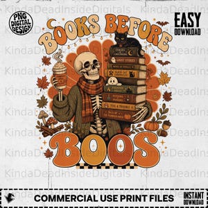 Peut inclure: Un graphique numérique représentant un squelette portant des lunettes et une écharpe à carreaux, tenant une tasse de café et une pile de livres intitulés Curses & Cauldrons, Ghost Stories, Book of Spells, Black Cat Chronicles, Haunted Halls, Potions & Poisons, Toil & Trouble et Tales of the Pumpkin Patch, avec le texte Books Before Boos.