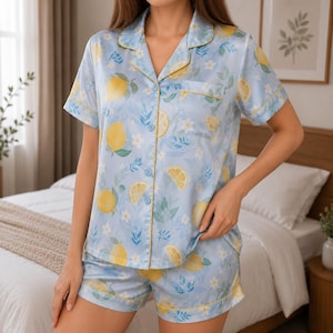 Lemon Pajama Set, Blue Satin Citrus Pyjamas, Short Sleeve Short Pjs Nightwear, Lemon Print Sleepwear, Aesthetic Summer Roomwear Gift