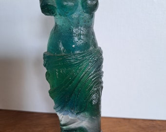 Glasfigur in Pate de Verre Technik