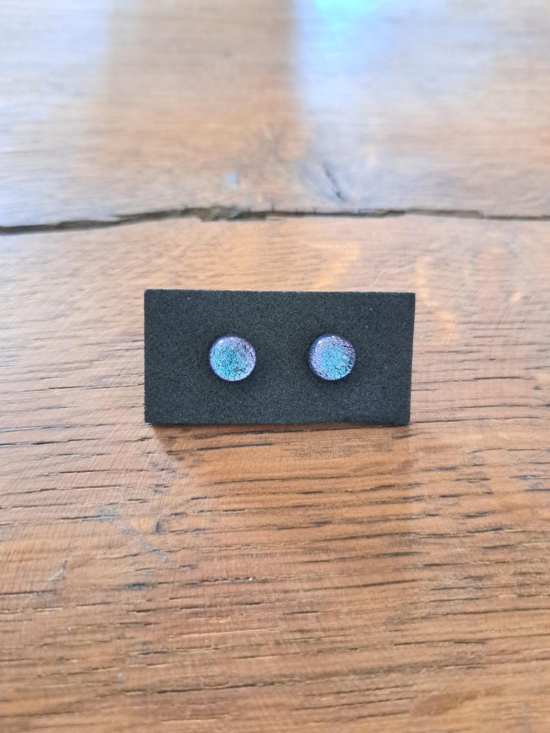 Glasohrstecker in Fusing Technik Hellblau