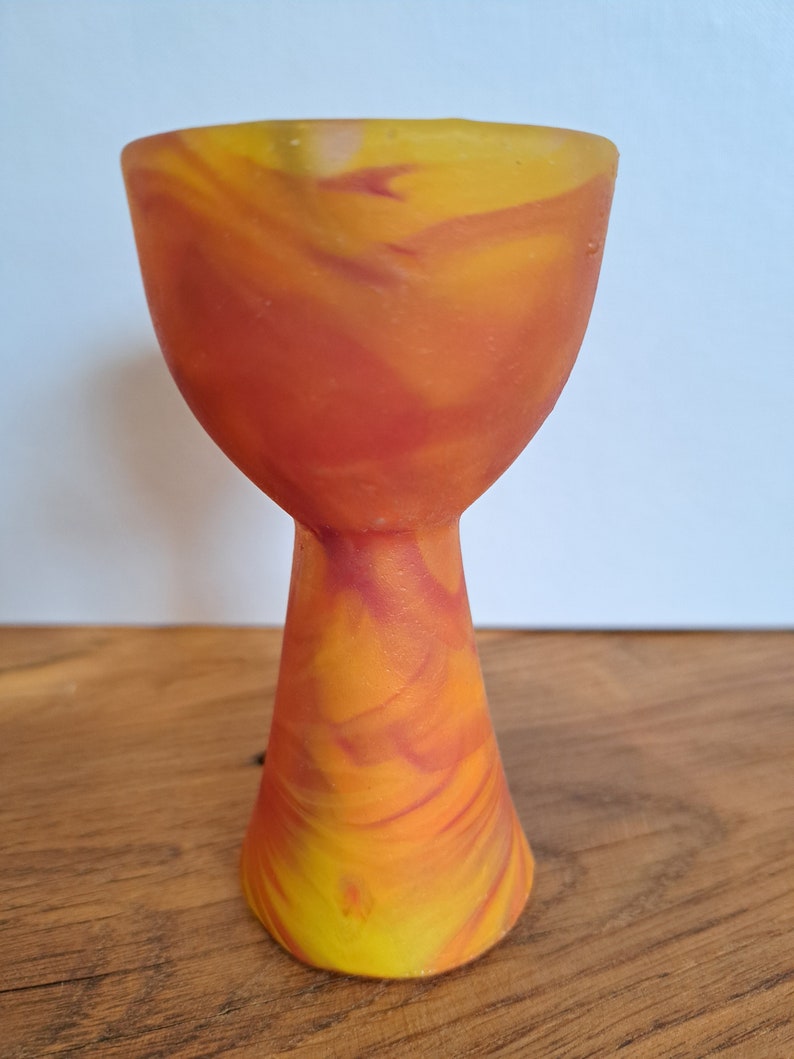 Eierbecher, Pate de Verre Technik, Sammlerstück, Unikat, Liebhaberstück Orange/Gelb