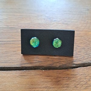 Glasohrstecker in Fusing Technik Green