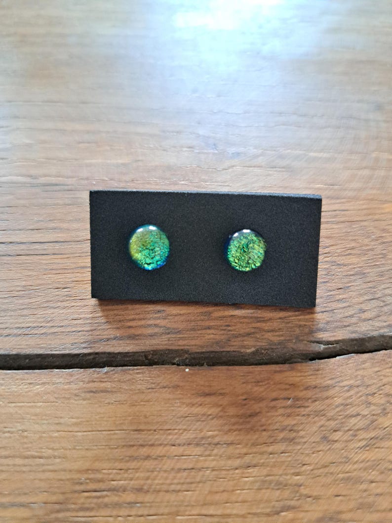 Glasohrstecker in Fusing Technik Green