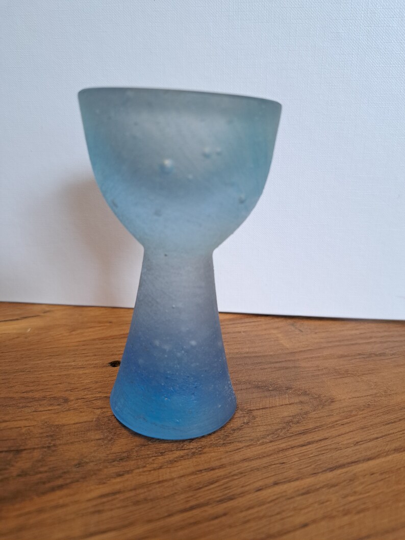 Eierbecher, Pate de Verre Technik, Sammlerstück, Unikat, Liebhaberstück Hellblau