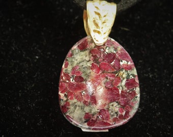 Eudialyte Pendant gold verniel leaf bail 32ct