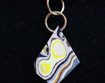Fordite Pendant, yellow maroon, gold jumps bail, 17ct
