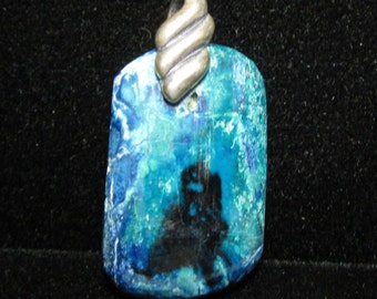 hrysocolla Pendant with azurite center and silver bail 33ct