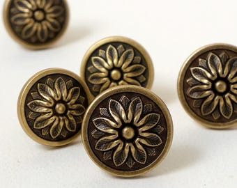 Pomos victorianos de latón envejecido para armarios / Pomos antiguos dorados para tocadores / Pomos rústicos para cajones / Tiradores florales / Herrajes Art Nouveau para armarios