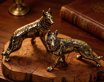 Figura de perro lobo de latón hecha a mano, decoración vintage para escritorio con temática de mascotas de té, figura de animal fantástica, decoración para oficina o estudio, regalo para amantes de las mascotas de té.