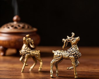 Figura de ciervo Sika de latón hecha a mano, decoración de escritorio vintage con temática de mascotas de té, figura de animal fantástica, decoración para oficina o estudio, regalo para amantes de las mascotas de té.