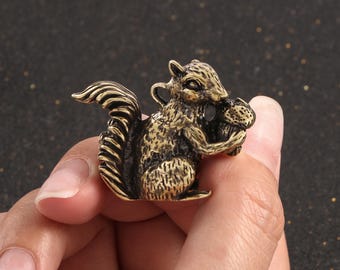 Handmade Brass Squirrel Figurine,Retro Tea Pet Desk Ornament,Fantasy Animal Ornament,Decor For Office Or Study,Tea Pet Gift