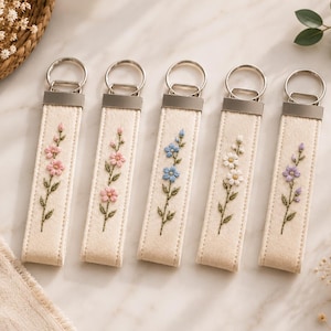 Personalized Embroidered Floral Keychain, Linen Fabric KeyFob, Minimalist Botanical Keychain, Gift For Her