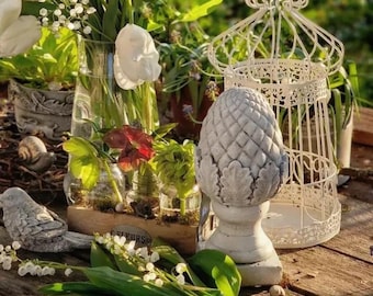 Concrete Artichoke Statue 23cm