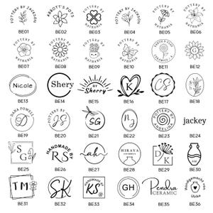 Puede incluir: Una colección de treinta y seis diseños de sellos para cerámica en blanco y negro, con formas circulares, cuadradas y ovaladas, que presentan diversas ilustraciones botánicas, monogramas y textos como Pottery by Jackson y Earth & Clay.
