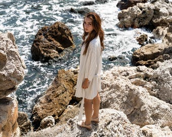 Gestreifte Kimono-Jacke aus Leinen - Minimalistische Damen Robe, Entspannte Lounge-Kleidung, Bademode