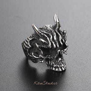 316L Stainless Steel Horned Skull Ring, Gothic Demon Skull Statement Ring for Men