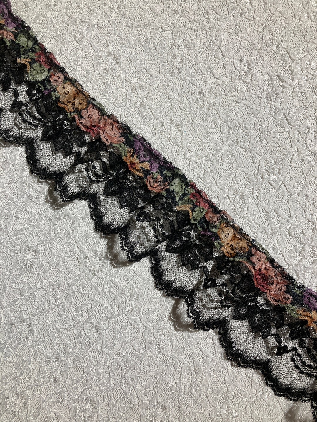 NEW Beautiful Double Ruffle Black Floral With Black Lace Trim, Sewing, Collages, Scrapbooking