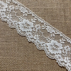 NEW!! Ivory Scalloped Floral Lace Trim, Sewing, Journaling, Scrapbooking, Collages