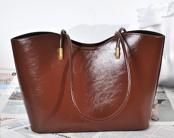 Damen PU Leder Einkaufstasche, einfache Magnetverschluss Schultertasche, braune Handtasche mit großer Kapazität, alltägliche Pendlertasche, Weihnachtsgeschenk