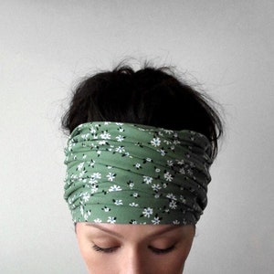 GREEN FLORAL Head Scarf, EcoShag Head Wraps for Women, Extra Wide Sweet Green Head Scarf, Daisy Headscarf, Head Scarves Women Teen Girls