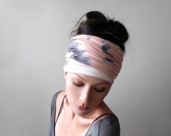 Pañuelo para la cabeza rosa con efecto tie-dye, diadema de jersey extra ancha, pañuelo elástico para la cabeza con efecto tie-dye.