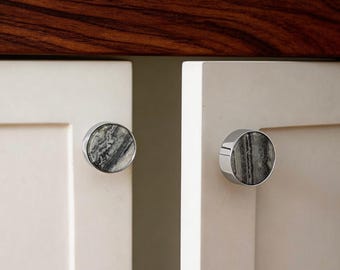 Gałka z czarnego kamienia z fakturą: uchwyty mosiężne, gałki do komody w kolorze srebrnym