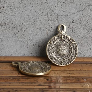 Pingente Medalha Bagua Chinesa Antiga, Amuleto de Proteção Feng Shui, Charme Taoísta Yin Yang, Talismã Vintage em Latão, Colar da Sorte Espiritual