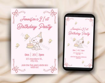 Könnte beinhalten: Eine rosa Geburtstagseinladung und ein Smartphone, das das gleiche Design anzeigt. Die Einladung enthält den Text "Jennifer's 21st Birthday Party" mit Snoopy, der einen Kuchen hält. Datum und Uhrzeit sind ebenfalls angegeben.