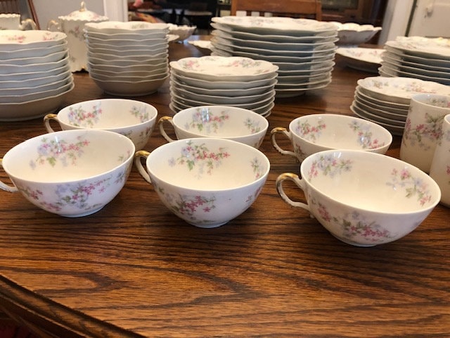 Haviland Limoges 93-piece Pink & Blue Flowered Porcelain Haviland Limoges 93-piece Pink & Blue Flowered Porcelain