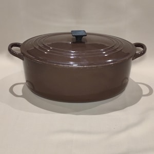 Vintage Le Creuset ovale Auflaufform aus Gusseisen mit Emaille-Beschichtung, braun, hergestellt in Frankreich, antiker Schmortopf/Cocotte, Retro-Küchenutensil