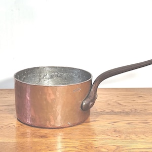 Antiker Kupfertopf von Dehillerin Paris – 18 cm – 2 kg – Professionelles Kochgeschirr-Set – Dekorationsartikel