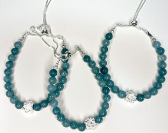 Pulsera ajustable de plata con forma de loto y cuentas de aguamarina natural – Cadena deslizante chapada en oro de 18 quilates