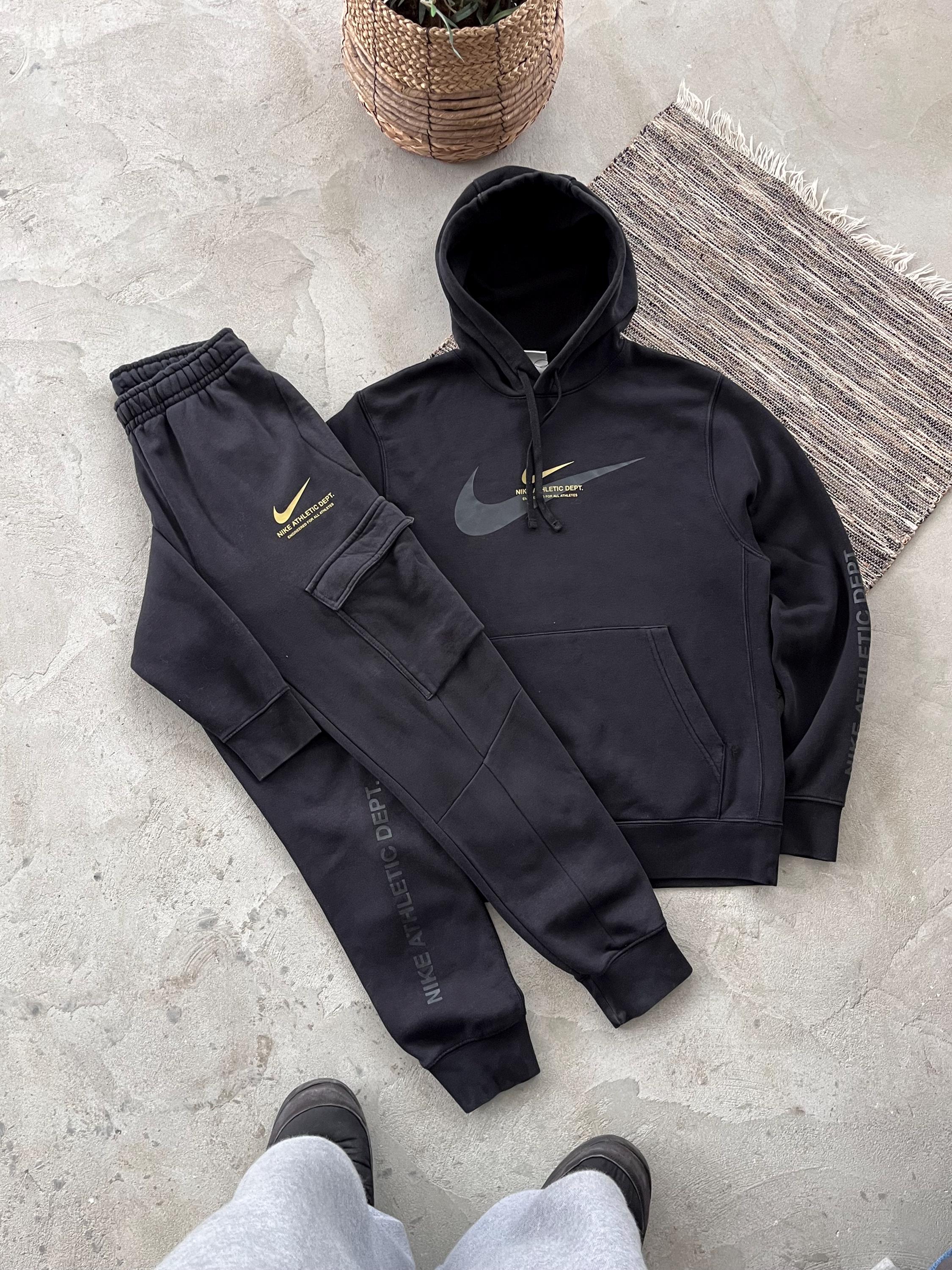 nike mens joggers set