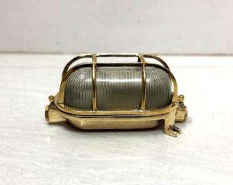Mosiężna oprawa oświetleniowa do łodzi – kinkiet ścienny w stylu marynistycznym – lampa zewnętrzna w stylu retro industrialnym