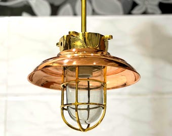 Lampada a sospensione realizzata a mano in ottone massiccio con paralume in rame, lampada da soffitto in stile industriale per l'arredamento di casa.
