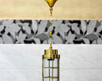 Lámpara colgante náutica de latón con forma de barco, lámpara colgante marina vintage con cadena, aplique de techo de estilo costero.