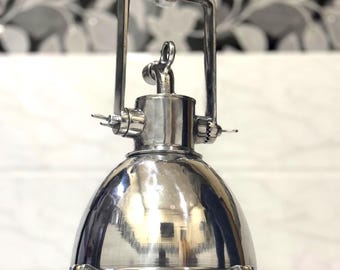 Handgefertigte Industrielle Ladeleuchte | Retro Nautische Anhänger | Rustikale Wanddeko für Zuhause & im Café