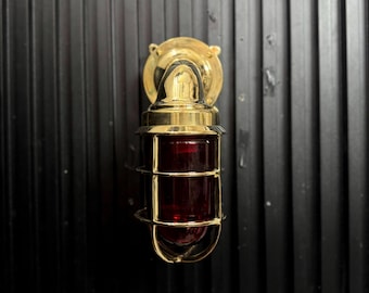 Aplique de pared estilo barco de latón, luminaria de mamparo de cristal rojo, iluminación náutica industrial para interiores y exteriores.