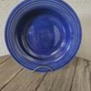 Plato hondo con borde Fiestaware Homer Laughlin Cobalt de estilo vintage, 21 cm (8 1/5"), anterior a 1987, estilo retro Art Déco.