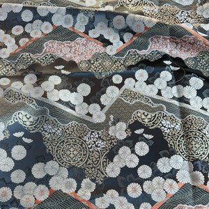 Tecido de brocado de flor de sakura: costura de estofamento de quimono japonês (0,5 jarda)