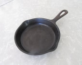 Vintage Wagner Ware Sidney O 1053 P Cast Iron Pan Skillet Small Side Spouts Cookware Camping