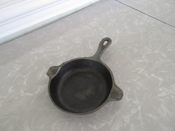 Vintage Cast Iron Skillet Pan Wagnerware 1050 Very Small Butter