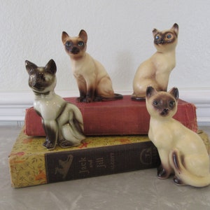 U Choose Vintage Collection Porcelain Bisque Siamese Cats Mini Figurines Garden Plant Decor Collectibles House Sitter Salt Shakers