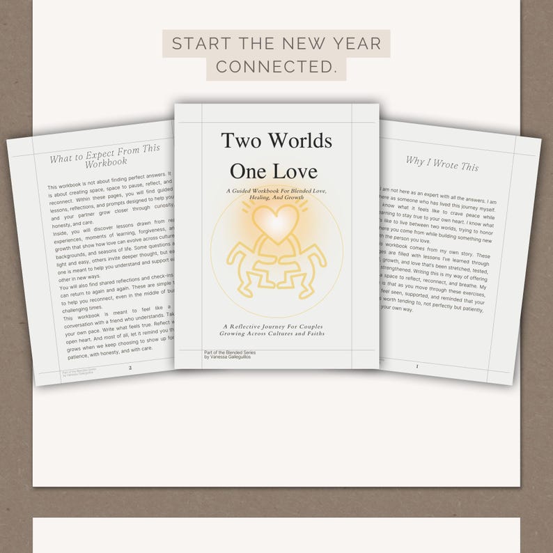 Op de afbeelding: Drie werkboeken met tekst. Het centrale boek heeft de titel "Two Worlds One Love" met een hart- en paar-afbeelding. De tekst luidt "A Guided Workbook For Blended Love, Healing, And Growth". De bovenste tekst luidt "START THE NEW YEAR CONNECTED."